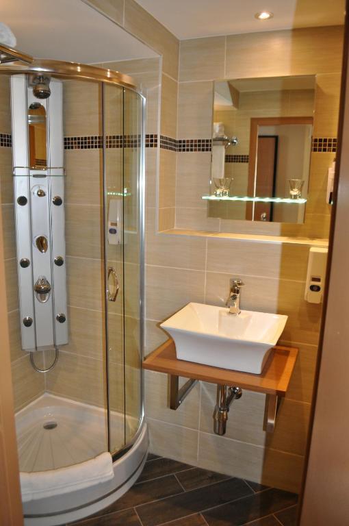 Hotel De Savoie มอร์เกส ภายนอก รูปภาพ